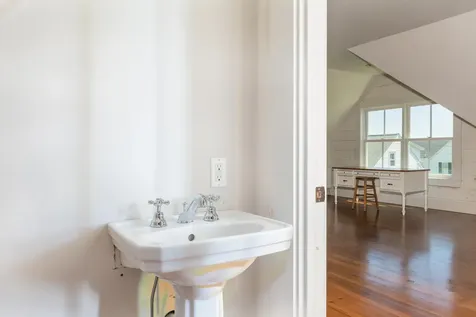 174 Perkins Street Castine ME 04421