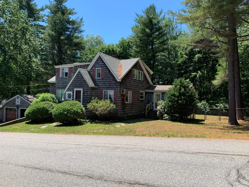44 Dawes Avenue Auburn ME 04210