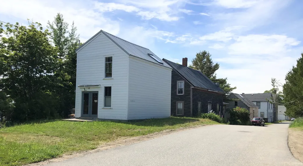 24 Boynton Street Eastport ME 04631