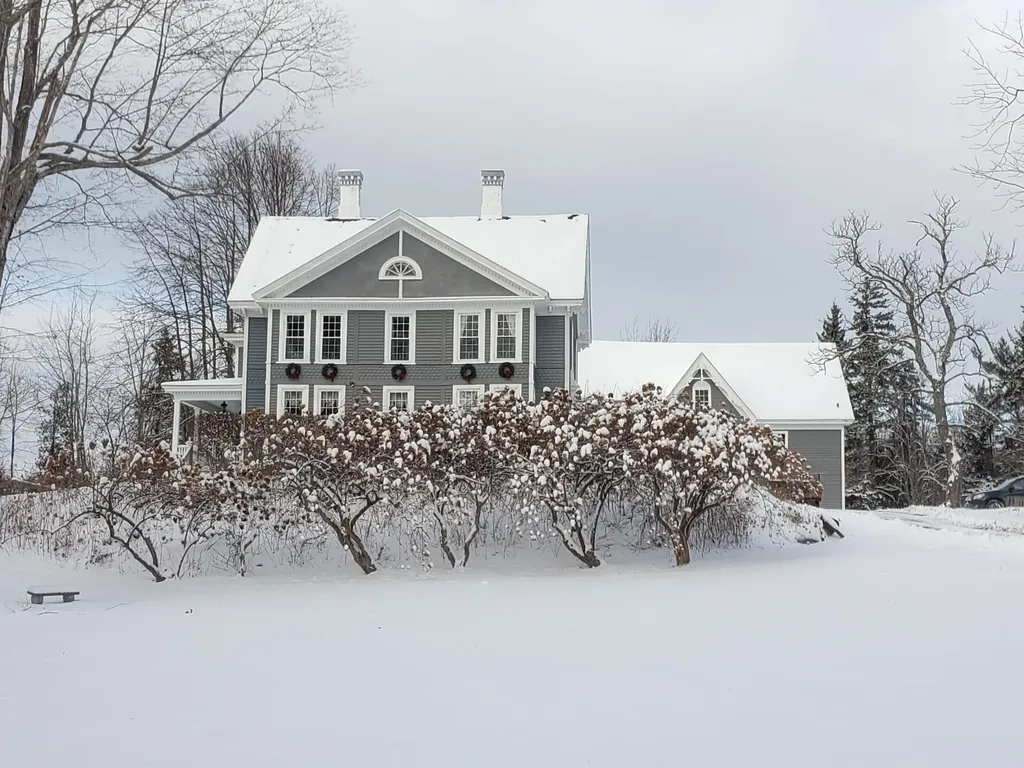 126 East Main Street Searsport ME 04974