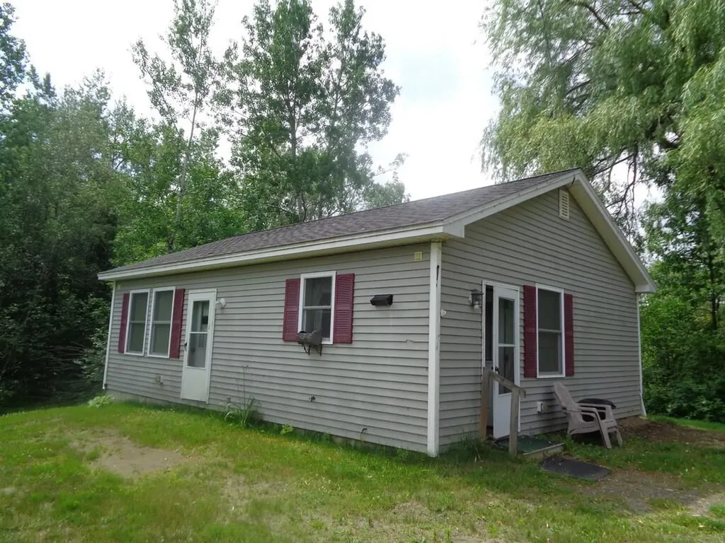 24 Griffin Road Levant ME 04456