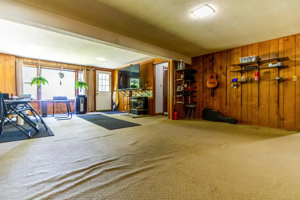 583 Augusta Road Jefferson ME 04348