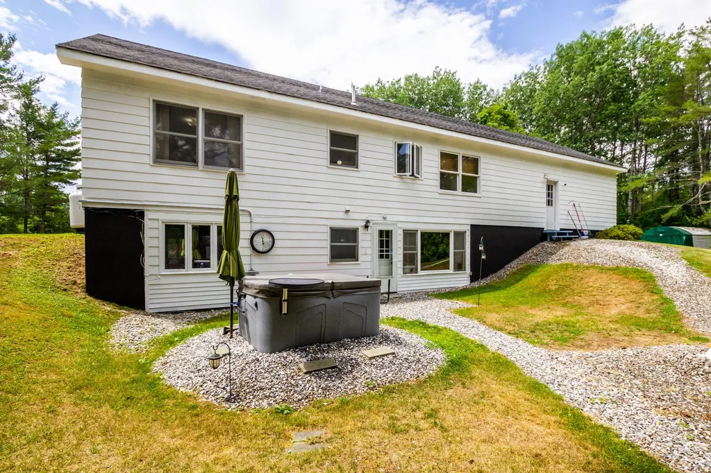 583 Augusta Road Jefferson ME 04348