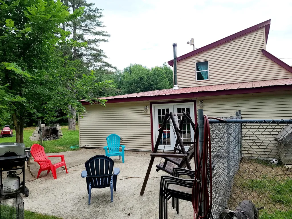 616 Church Street Hartford ME 04220