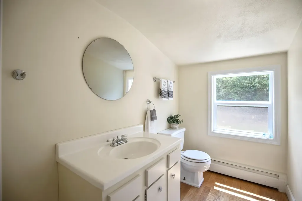 42 Pioneer Lane Standish ME 04084
