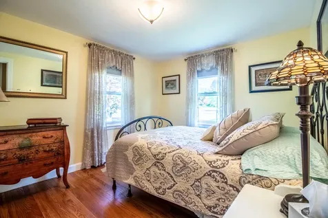 189 Gray Road Falmouth ME 04105