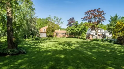 189 Gray Road Falmouth ME 04105