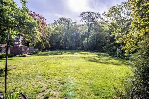 189 Gray Road Falmouth ME 04105