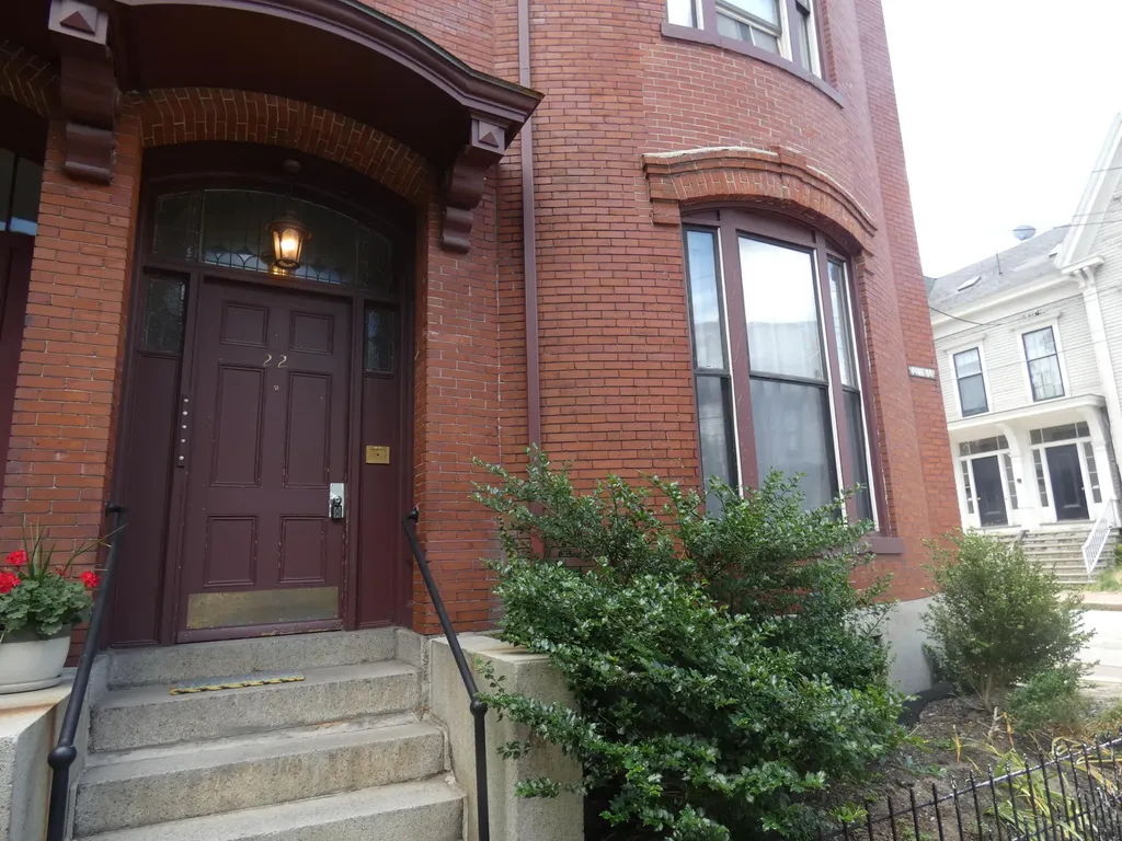 22 Pine Street Portland ME 04102