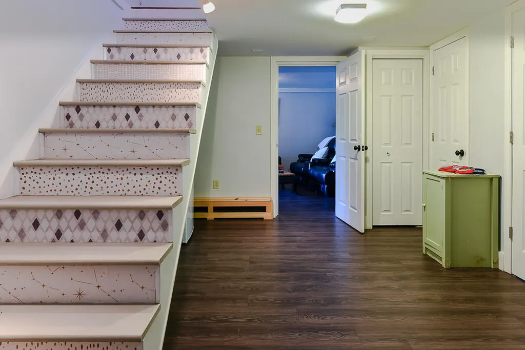 8 Cardinal Lane Poland ME 04274