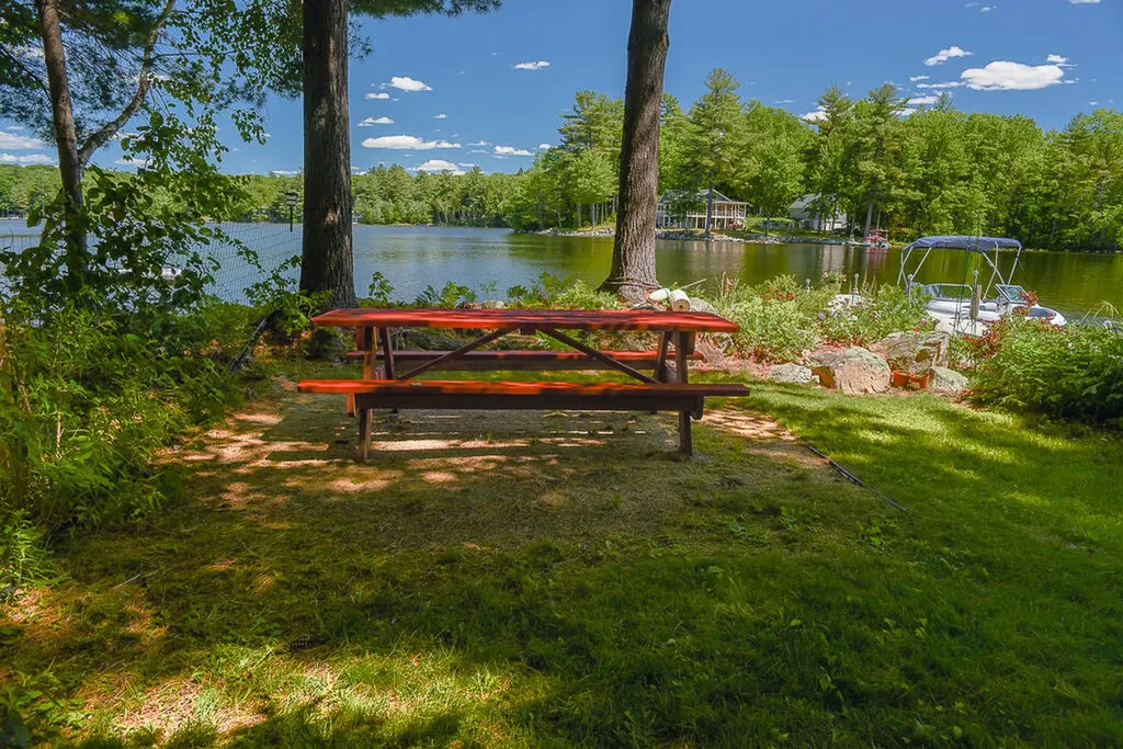 8 Cardinal Lane Poland ME 04274