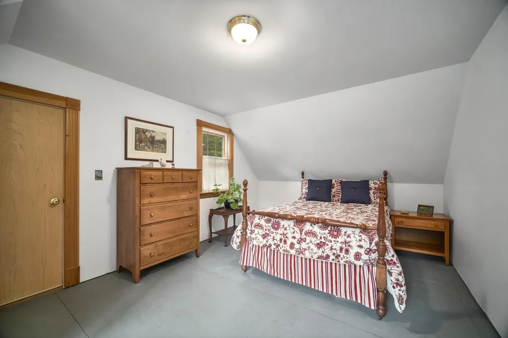 60 Harbour Hill Drive Owls Head ME 04854