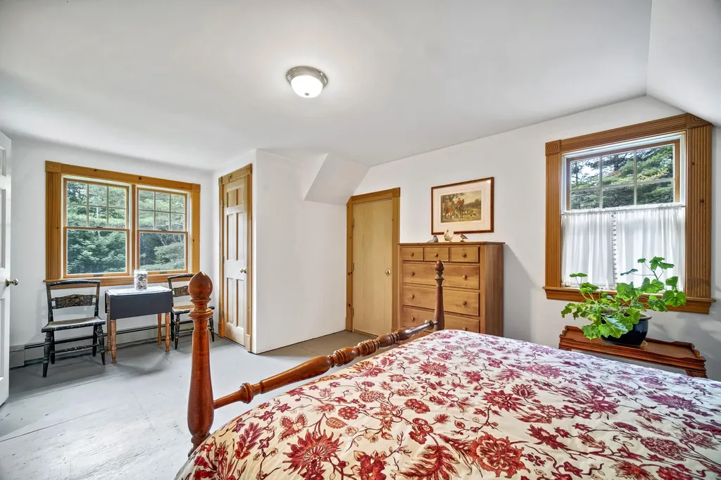 60 Harbour Hill Drive Owls Head ME 04854