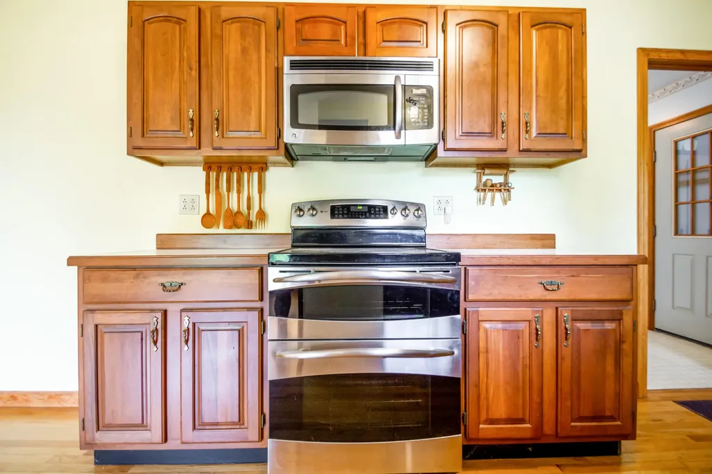 10 Lake St George Terrace Liberty ME 04949