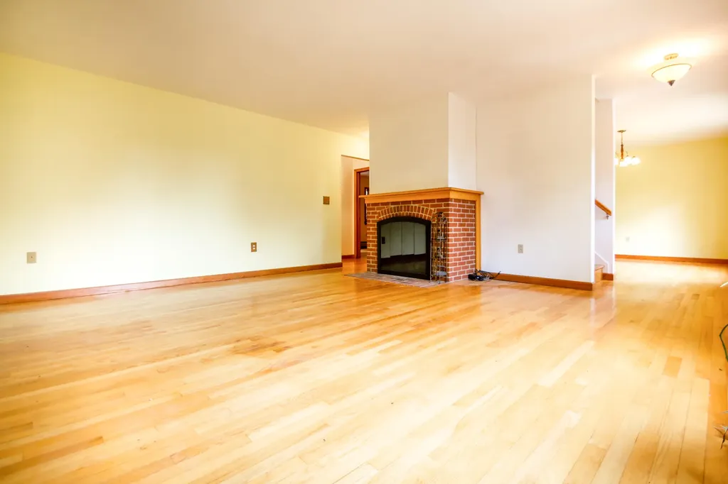 10 Lake St George Terrace Liberty ME 04949