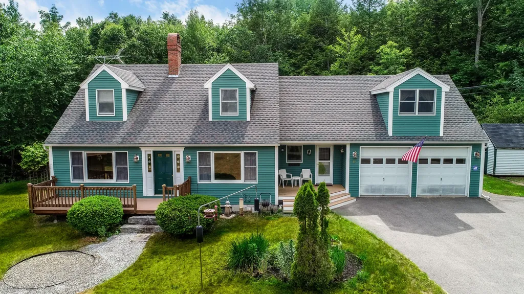 10 Lake St George Terrace Liberty ME 04949