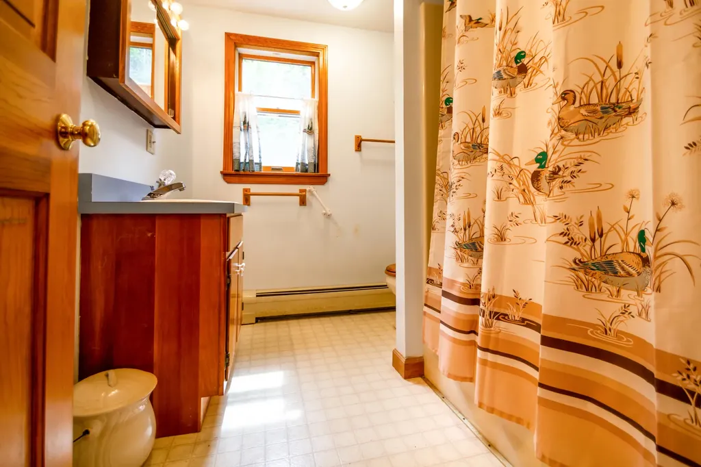 10 Lake St George Terrace Liberty ME 04949