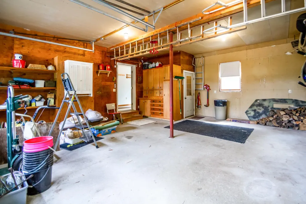 10 Lake St George Terrace Liberty ME 04949