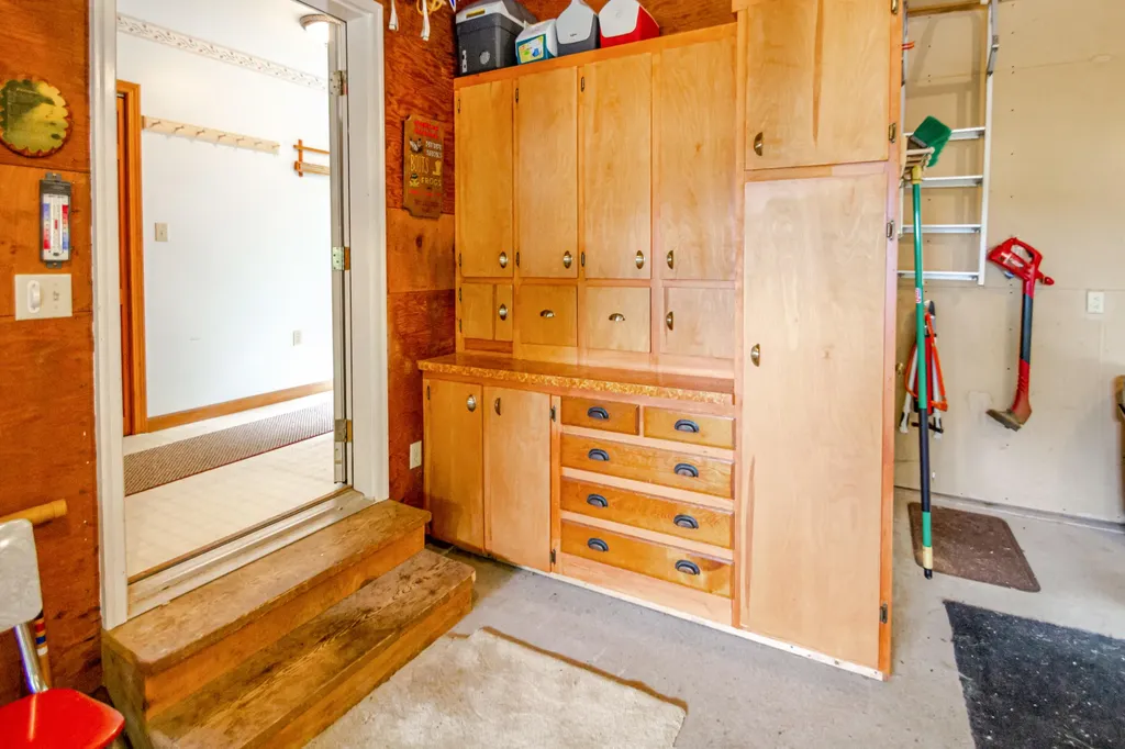 10 Lake St George Terrace Liberty ME 04949