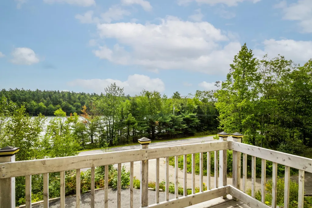 10 Lake St George Terrace Liberty ME 04949