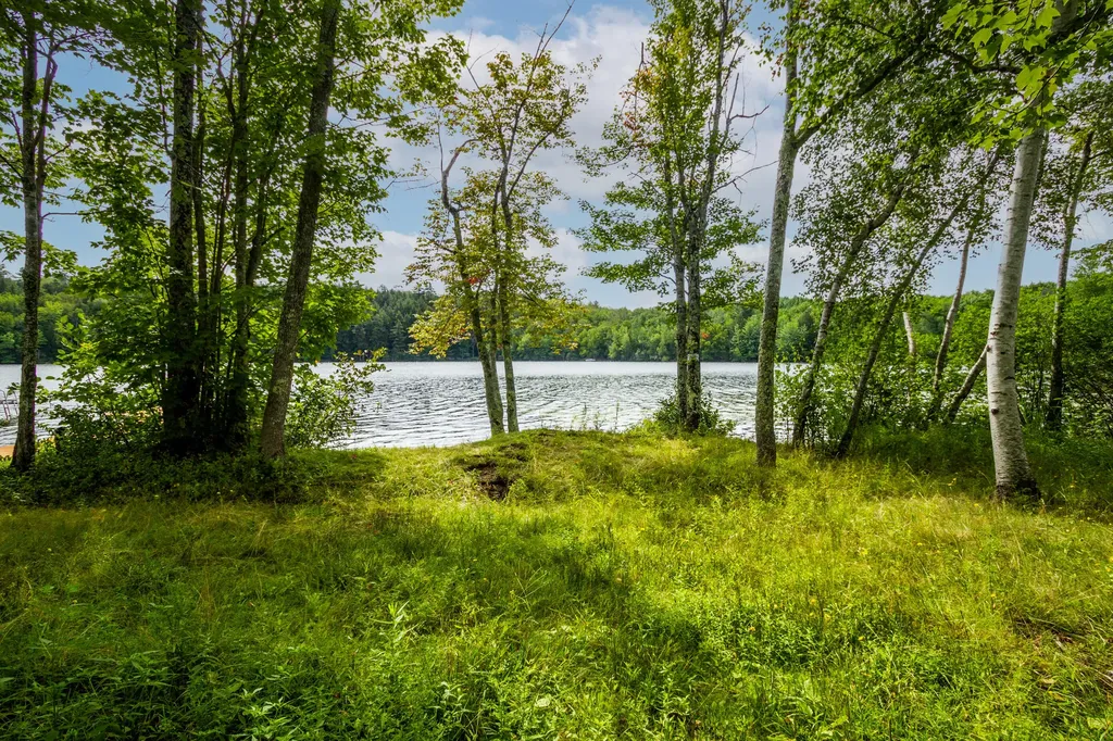 10 Lake St George Terrace Liberty ME 04949