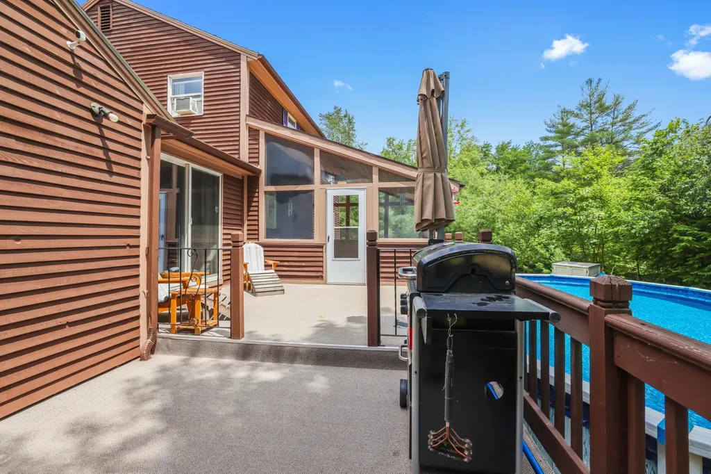 32 Birchcroft Lane Berwick ME 03901