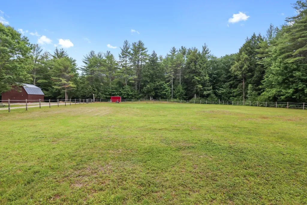 32 Birchcroft Lane Berwick ME 03901