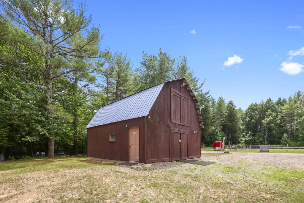 32 Birchcroft Lane Berwick ME 03901