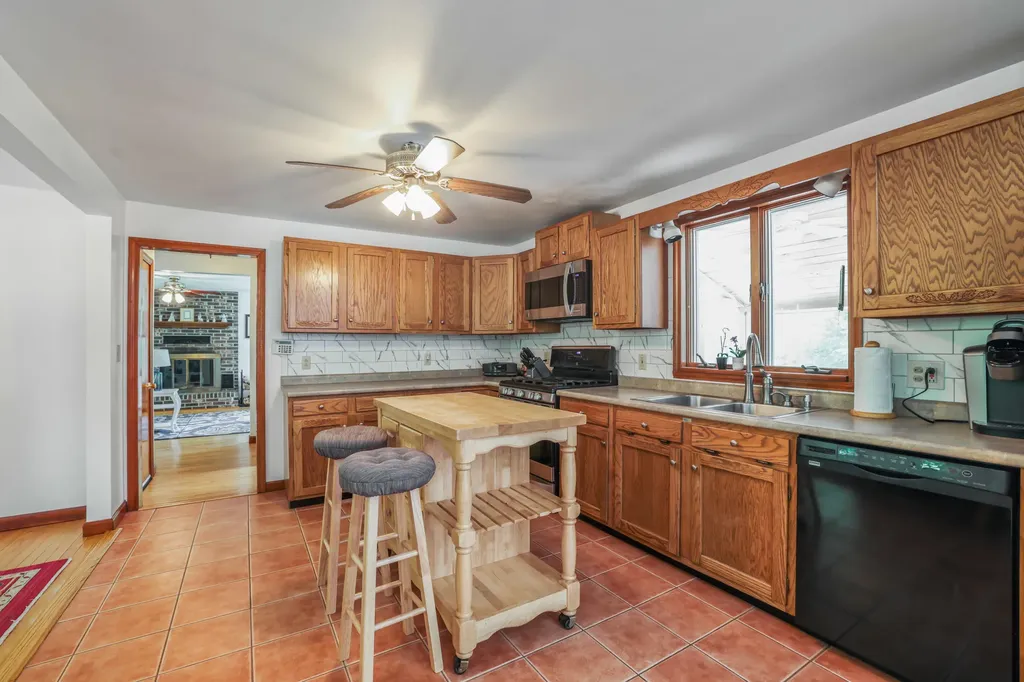 32 Birchcroft Lane Berwick ME 03901