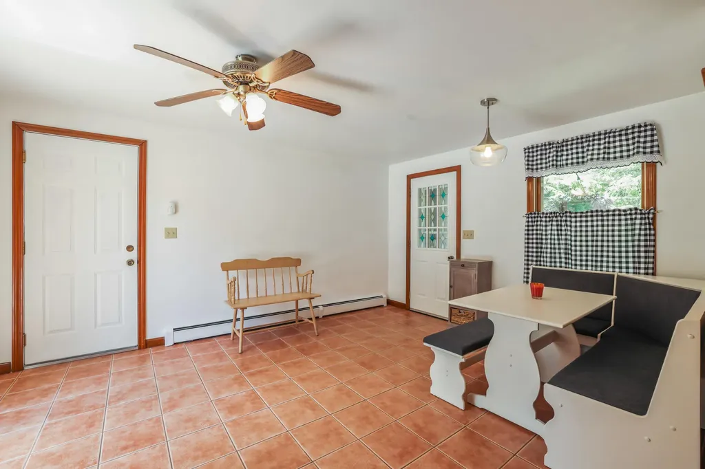 32 Birchcroft Lane Berwick ME 03901