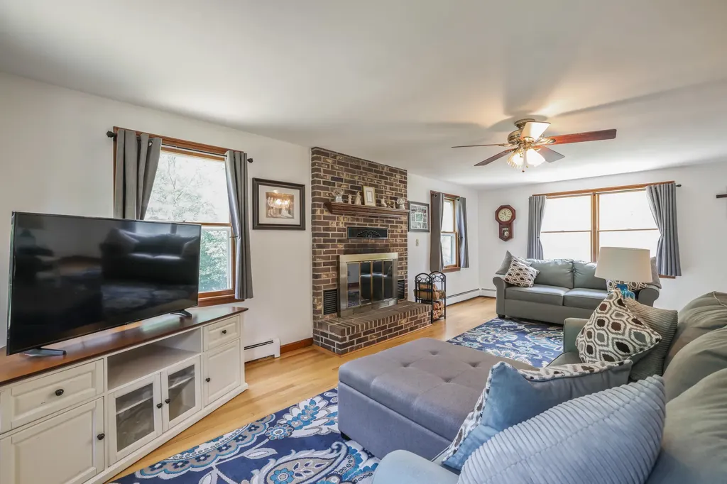 32 Birchcroft Lane Berwick ME 03901