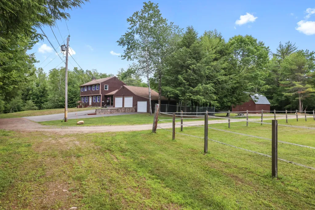 32 Birchcroft Lane Berwick ME 03901