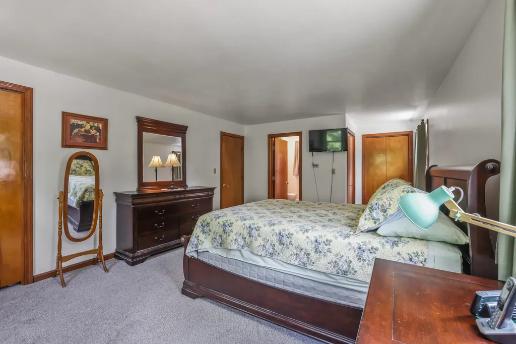 32 Birchcroft Lane Berwick ME 03901