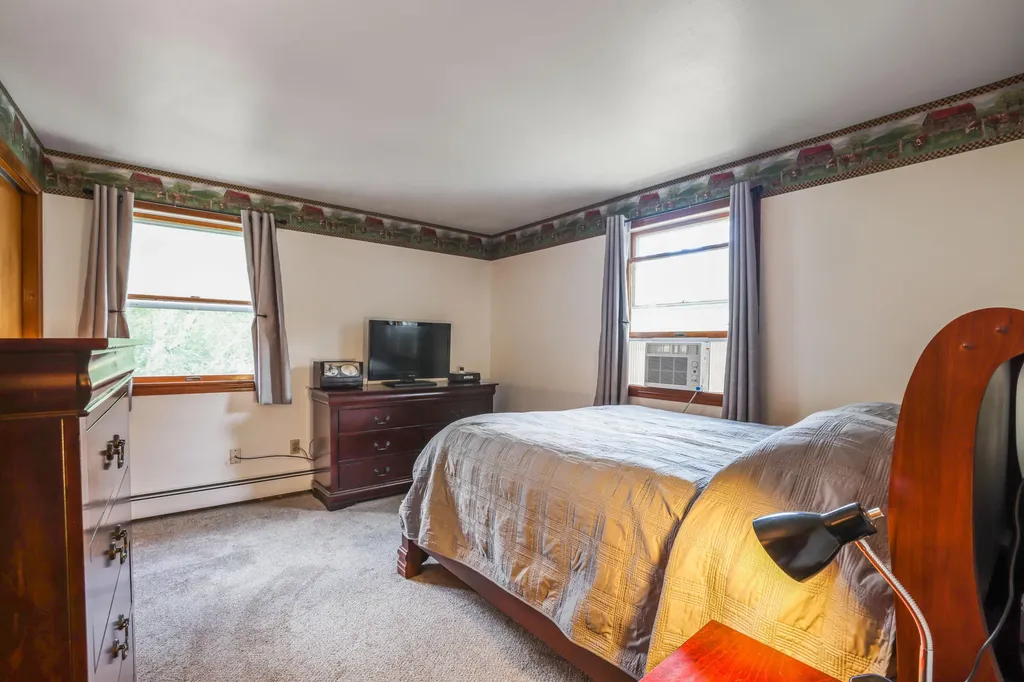 32 Birchcroft Lane Berwick ME 03901