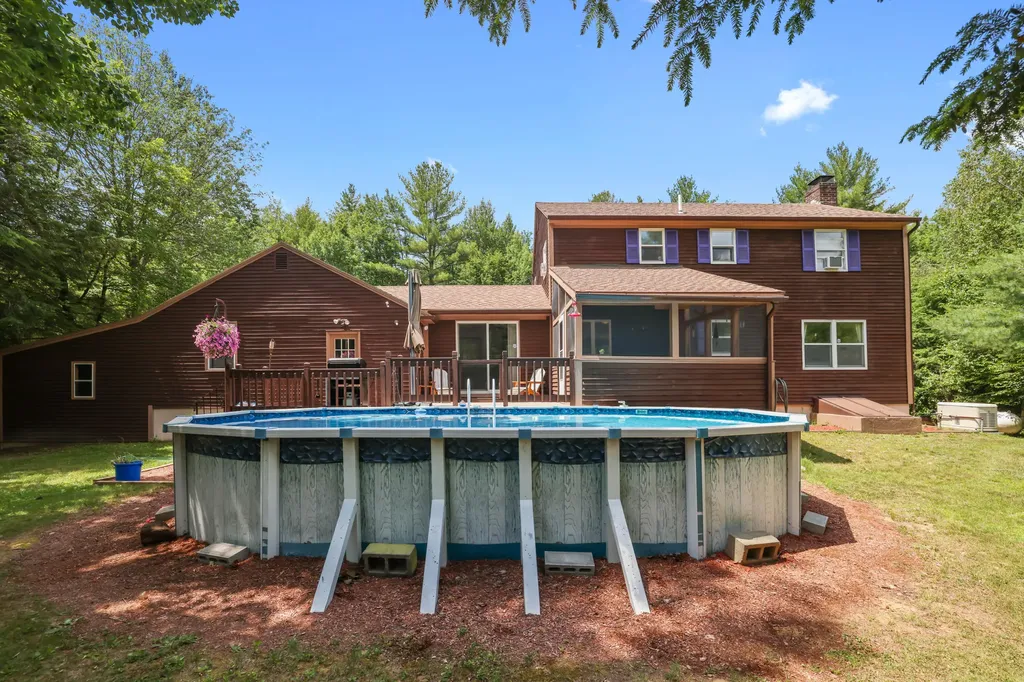 32 Birchcroft Lane Berwick ME 03901