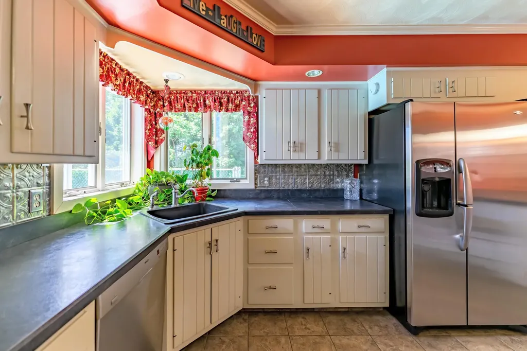 5 Westview Street Augusta ME 04330