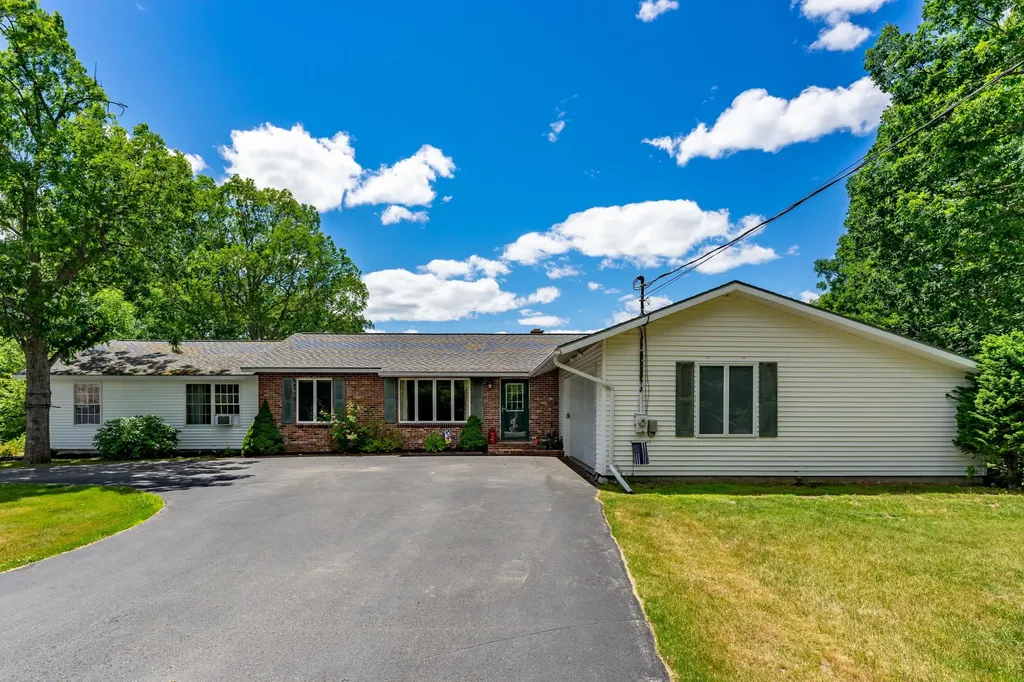 5 Westview Street Augusta ME 04330