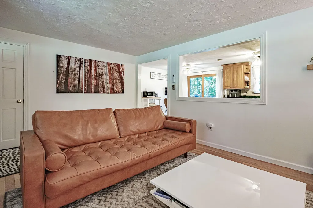 27 Albert Circle Buxton ME 04093