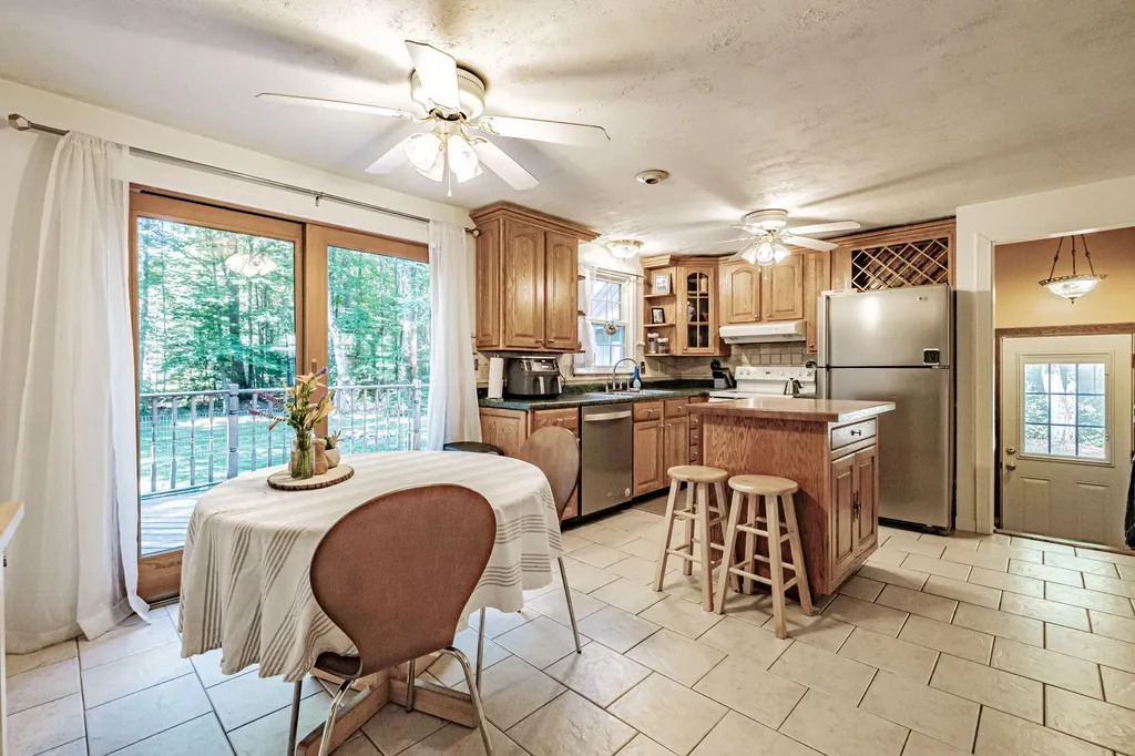 27 Albert Circle Buxton ME 04093