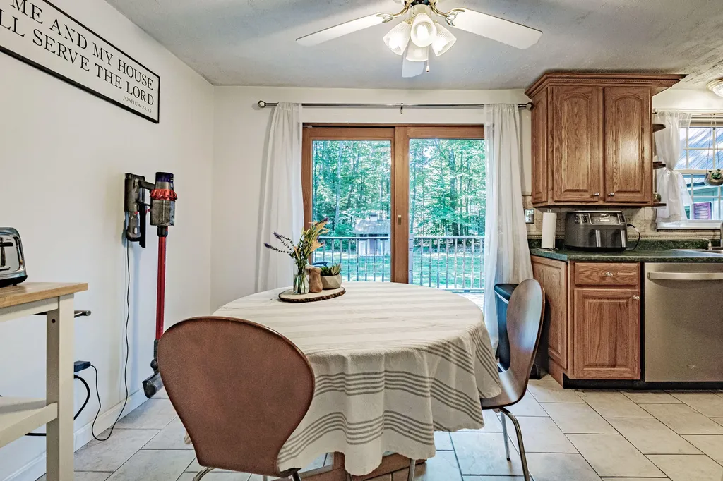 27 Albert Circle Buxton ME 04093