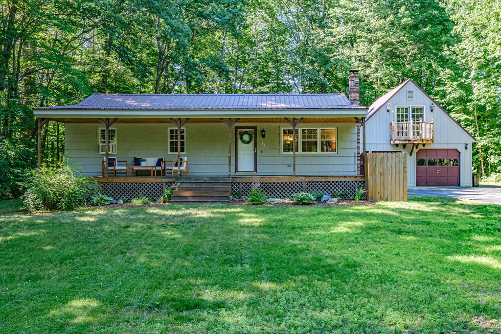 27 Albert Circle Buxton ME 04093
