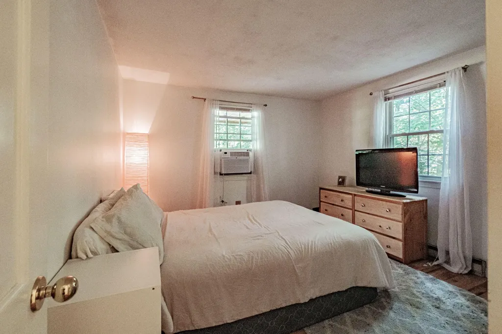 27 Albert Circle Buxton ME 04093