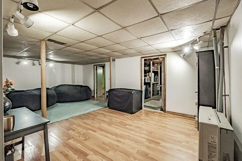 27 Albert Circle Buxton ME 04093