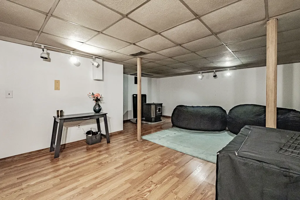27 Albert Circle Buxton ME 04093