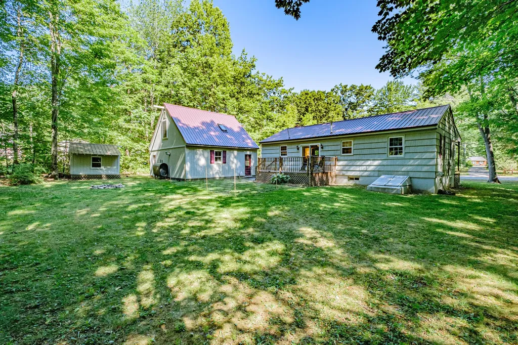 27 Albert Circle Buxton ME 04093