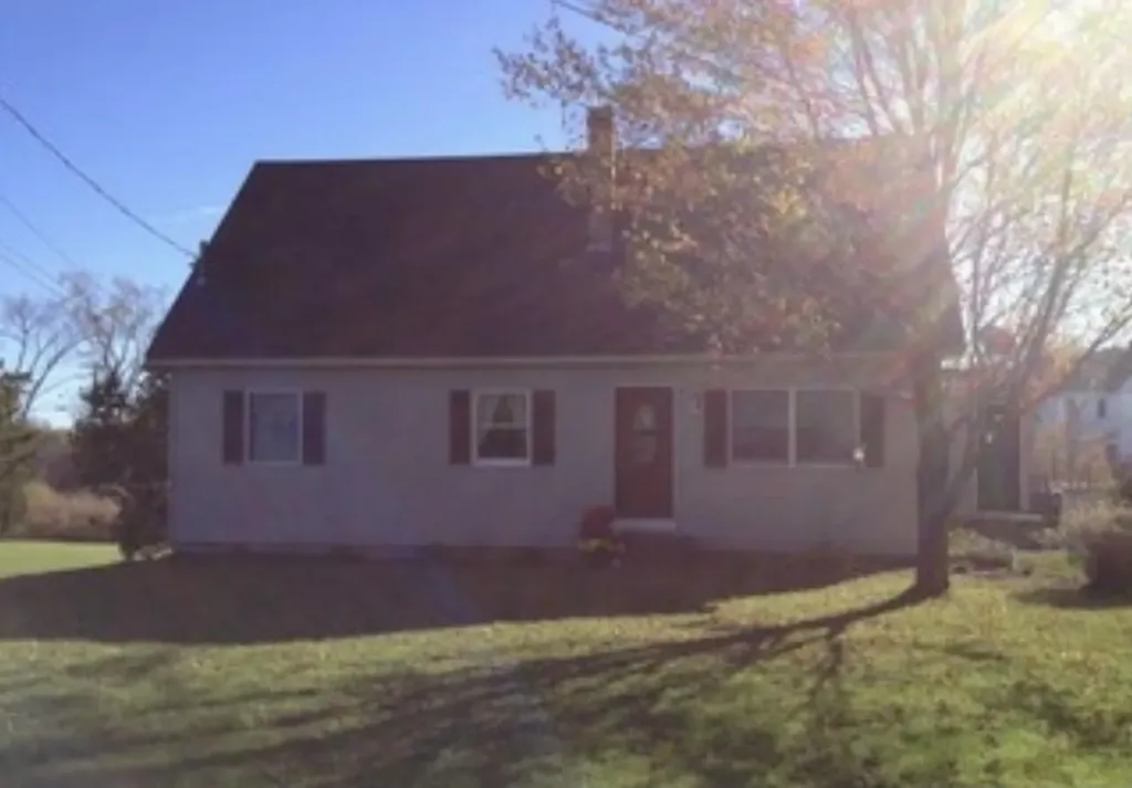 11 Sawyer Street Thomaston ME 04861