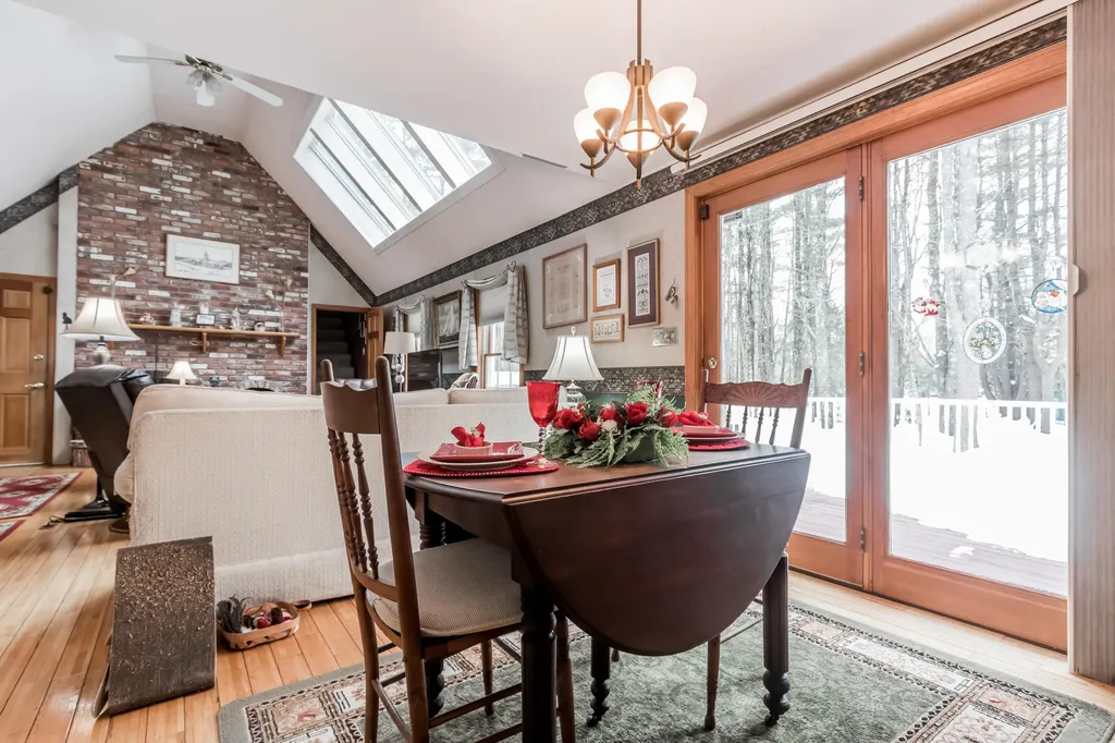 12 Ottawa Woods Road Scarborough ME 04074
