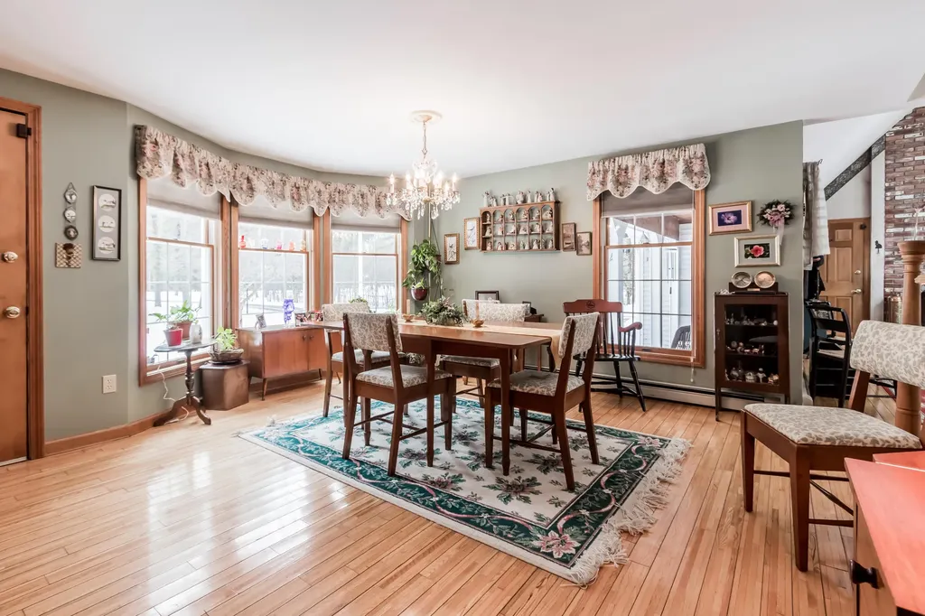 12 Ottawa Woods Road Scarborough ME 04074