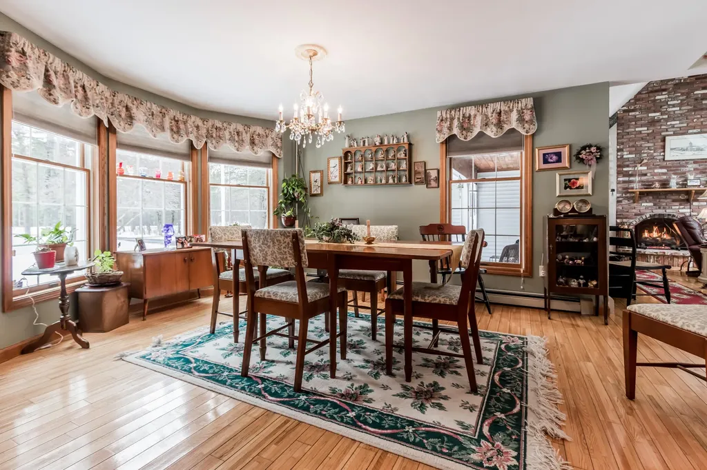 12 Ottawa Woods Road Scarborough ME 04074