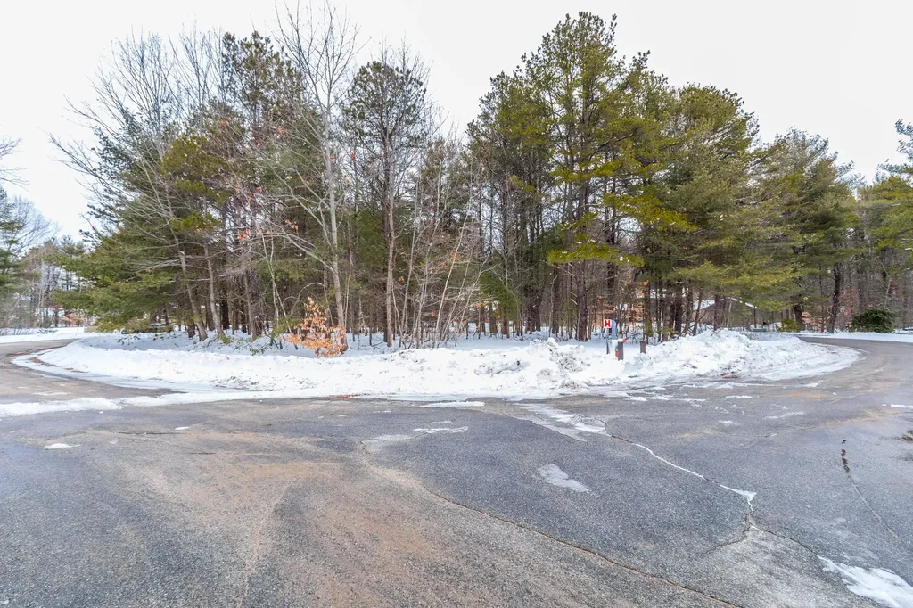 12 Ottawa Woods Road Scarborough ME 04074